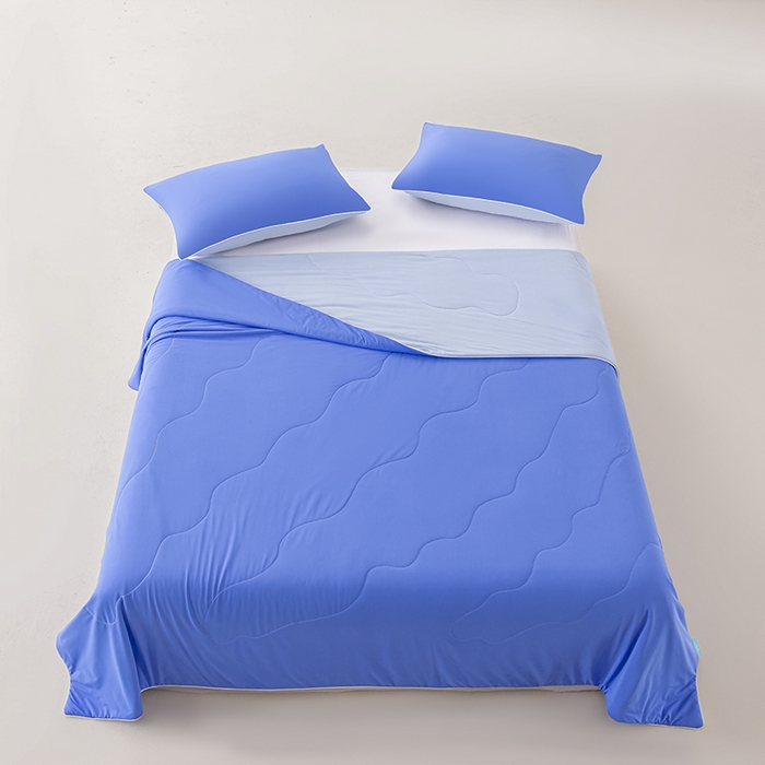 91家纺网 家纺一手货源 找家纺 迪梵家纺 2026新款锦氨凉感黑科技（160克面料）凉感丝夏被冰淇淋夏凉被空调被-风格三 嘟嘟蓝