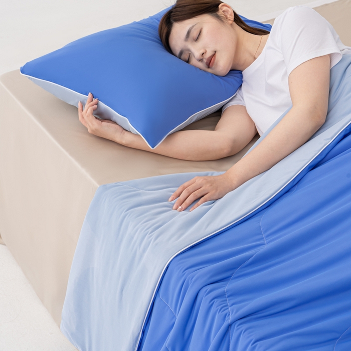 91家纺网 家纺一手货源 找家纺 迪梵家纺 2026新款锦氨凉感黑科技（160克面料）凉感丝夏被冰淇淋夏凉被空调被-风格三 嘟嘟蓝