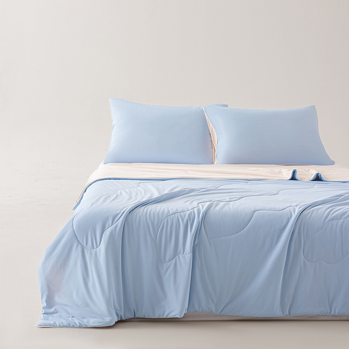 91家纺网 家纺一手货源 找家纺 迪梵家纺 2026新款锦氨凉感黑科技（160克面料）凉感丝夏被冰淇淋夏凉被空调被-风格三 蓝粉玉