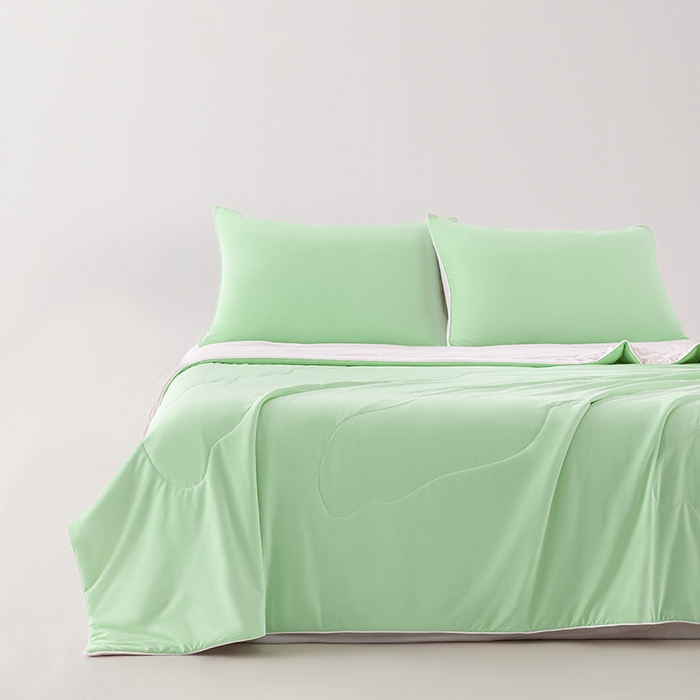 91家纺网 家纺一手货源 找家纺 迪梵家纺 2026新款锦氨凉感黑科技（160克面料）凉感丝夏被冰淇淋夏凉被空调被-风格三 浅绿粉