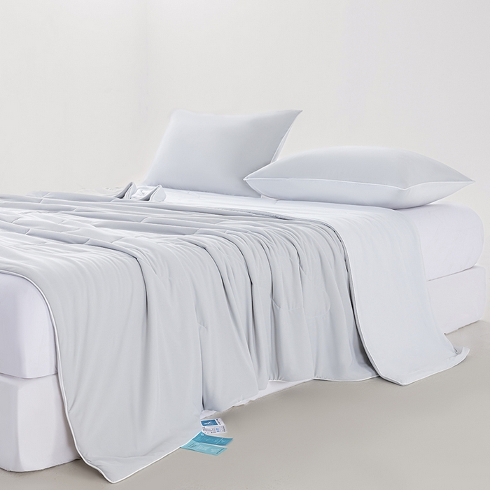 91家纺网 家纺一手货源 找家纺 迪梵家纺 2026新款锦氨凉感黑科技（160克面料）凉感丝夏被冰淇淋夏凉被空调被-风格三 深浅灰