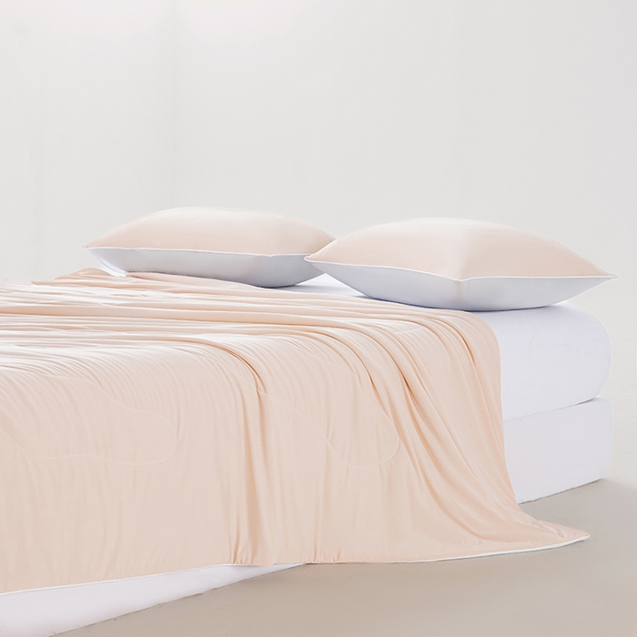 91家纺网 家纺一手货源 找家纺 迪梵家纺 2026新款锦氨凉感黑科技（160克面料）凉感丝夏被冰淇淋夏凉被空调被-风格三 桃喜玉