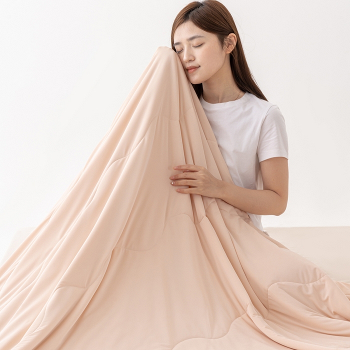 91家纺网 家纺一手货源 找家纺 迪梵家纺 2026新款锦氨凉感黑科技（160克面料）凉感丝夏被冰淇淋夏凉被空调被-风格三 桃喜玉