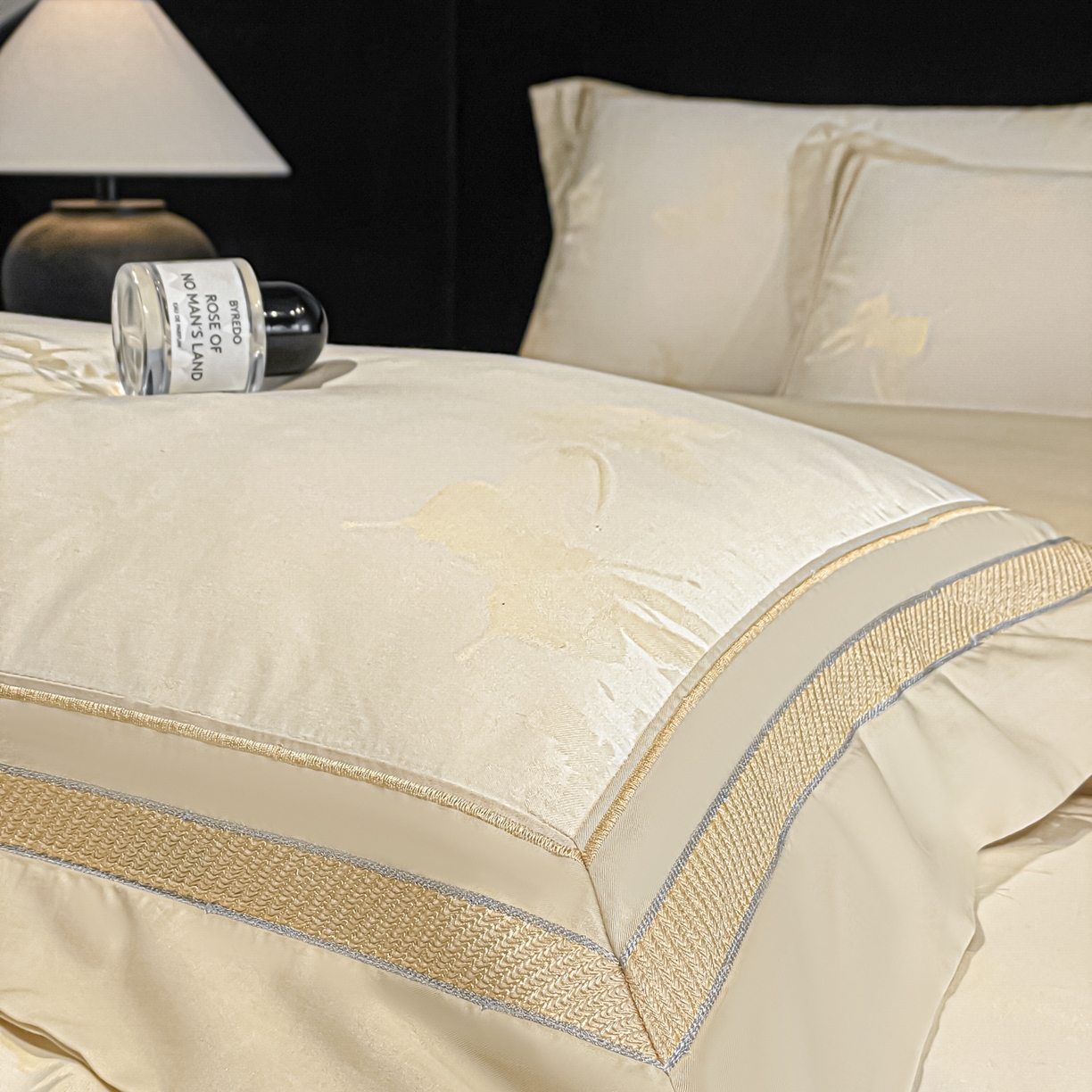 91家纺网 家纺一手货源 找家纺 博纳家纺 2026新款天丝棉色织提花四件套 星辰梦蝶