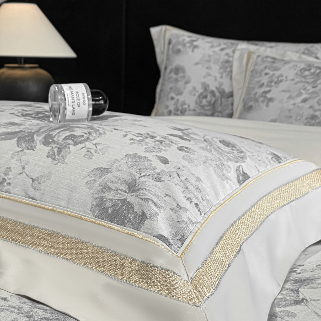 91家纺网 家纺一手货源 找家纺 博纳家纺 2026新款天丝棉色织提花四件套 繁华雨露