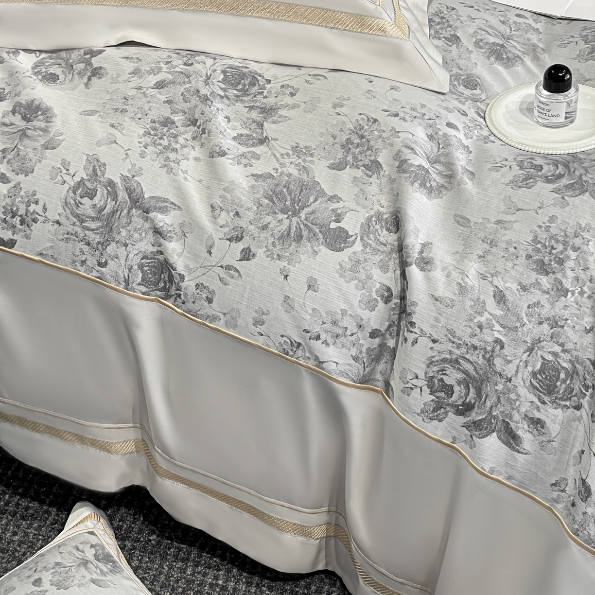 91家纺网 家纺一手货源 找家纺 博纳家纺 2026新款天丝棉色织提花四件套 繁华雨露