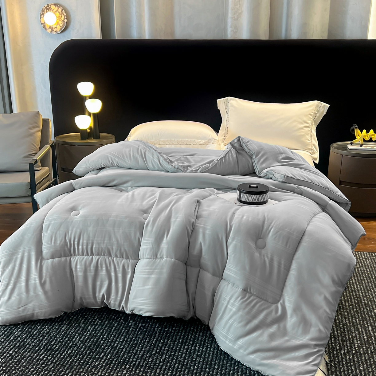 91家纺网 家纺一手货源 找家纺 六合家纺 2026新款贡缎提花锻条立体大豆被春秋被四季被冬被被子被芯 灰色