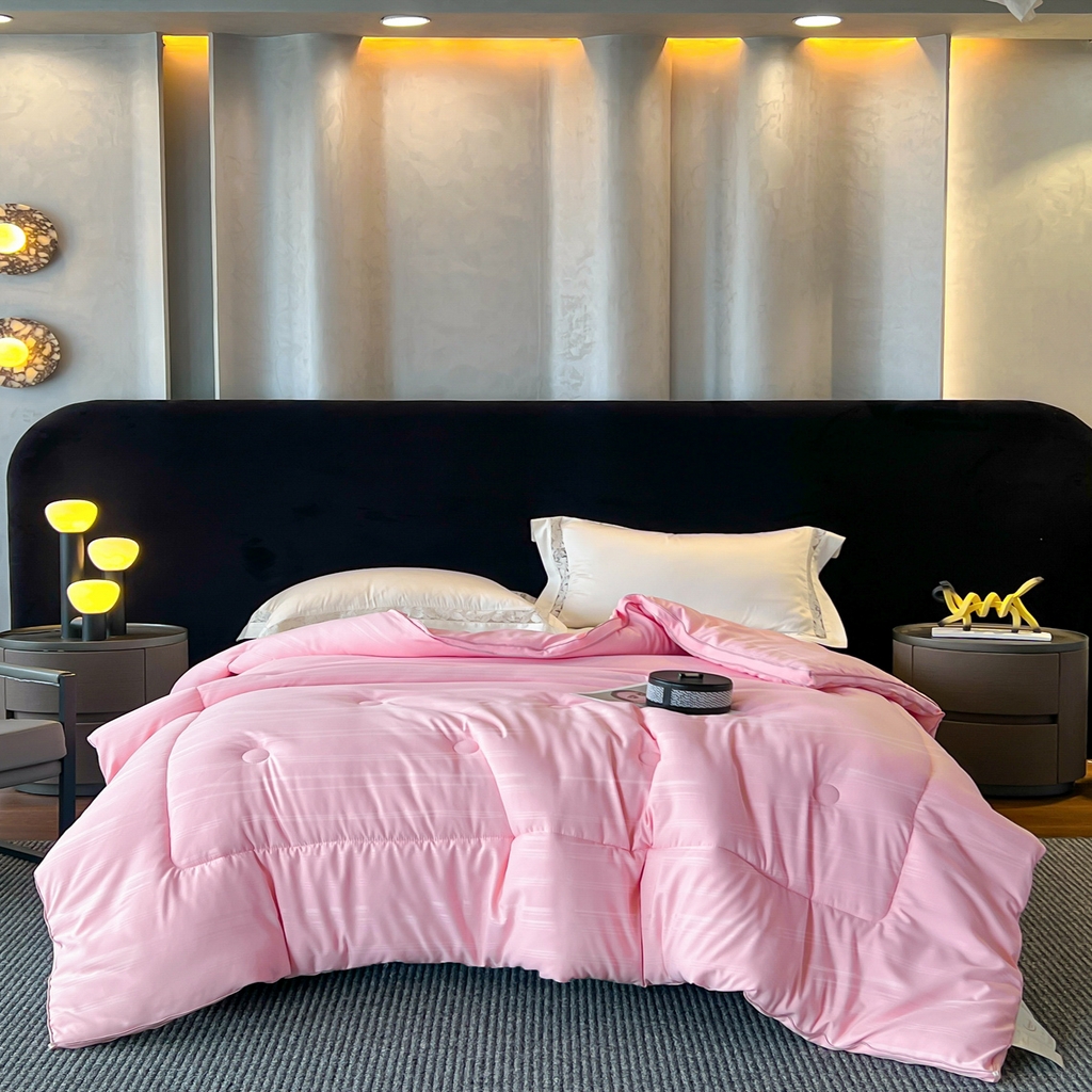 91家纺网 家纺一手货源 找家纺 六合家纺 2026新款贡缎提花锻条立体大豆被春秋被四季被冬被被子被芯 粉色