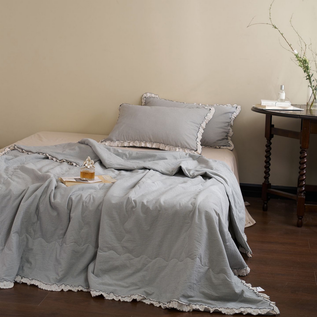 91家纺网 家纺一手货源 找家纺 洋铭区（原狠狠爱） 2026新款色织水洗棉花边夏被 小格子-甜蜜蓝