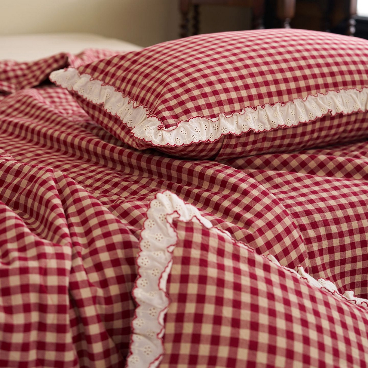 91家纺网 家纺一手货源 找家纺 洋铭区（原狠狠爱） 2026新款色织水洗棉花边夏被 小格子-甜蜜红