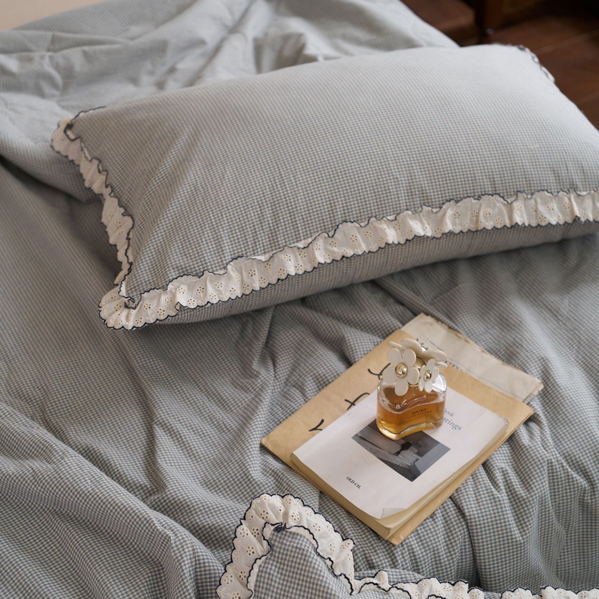 91家纺网 家纺一手货源 找家纺 洋铭区（原狠狠爱） 2026新款色织水洗棉花边夏被 小格子-甜蜜蓝