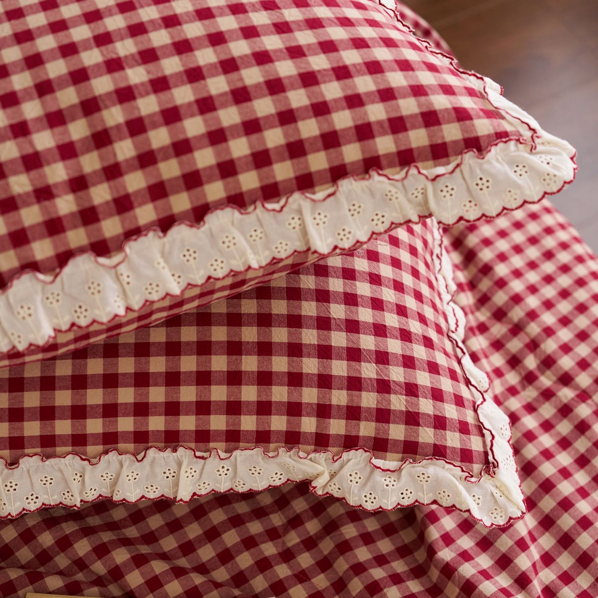 91家纺网 家纺一手货源 找家纺 洋铭区（原狠狠爱） 2026新款色织水洗棉花边夏被 小格子-甜蜜红