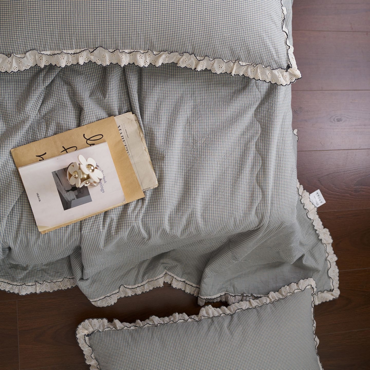 91家纺网 家纺一手货源 找家纺 洋铭区（原狠狠爱） 2026新款色织水洗棉花边夏被 小格子-甜蜜蓝