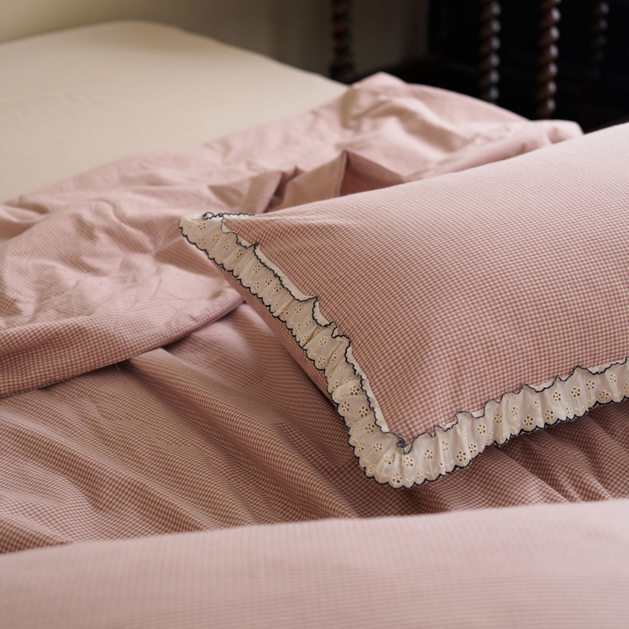 91家纺网 家纺一手货源 找家纺 洋铭区（原狠狠爱） 2026新款色织水洗棉花边夏被 小格子-甜蜜粉