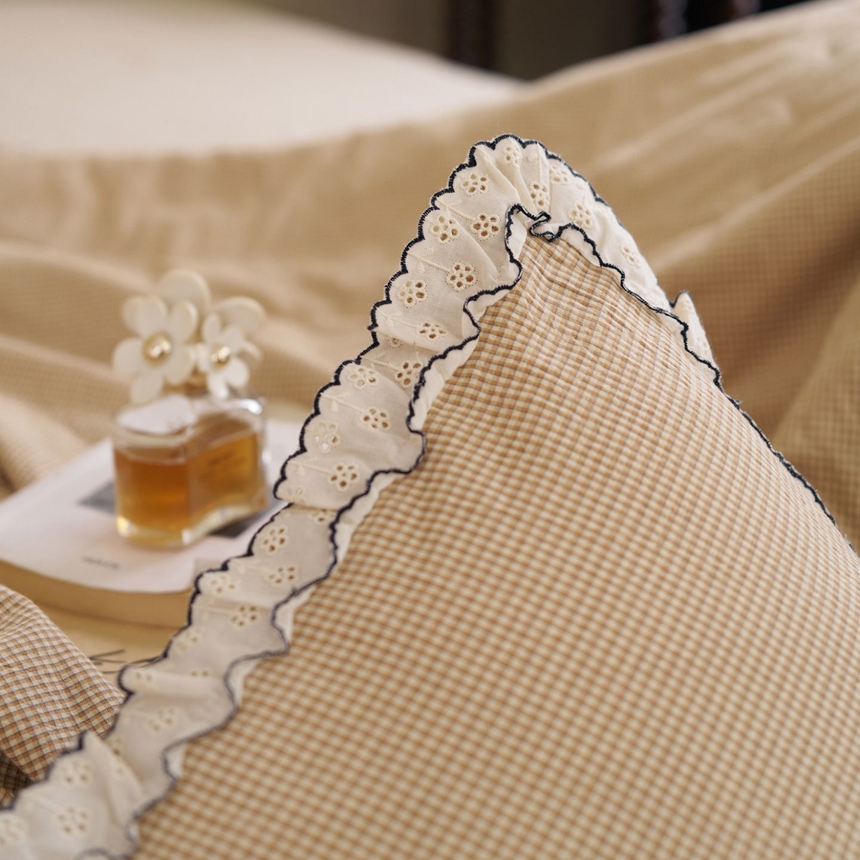 91家纺网 家纺一手货源 找家纺 洋铭区（原狠狠爱） 2026新款色织水洗棉花边夏被 小格子-甜蜜黄