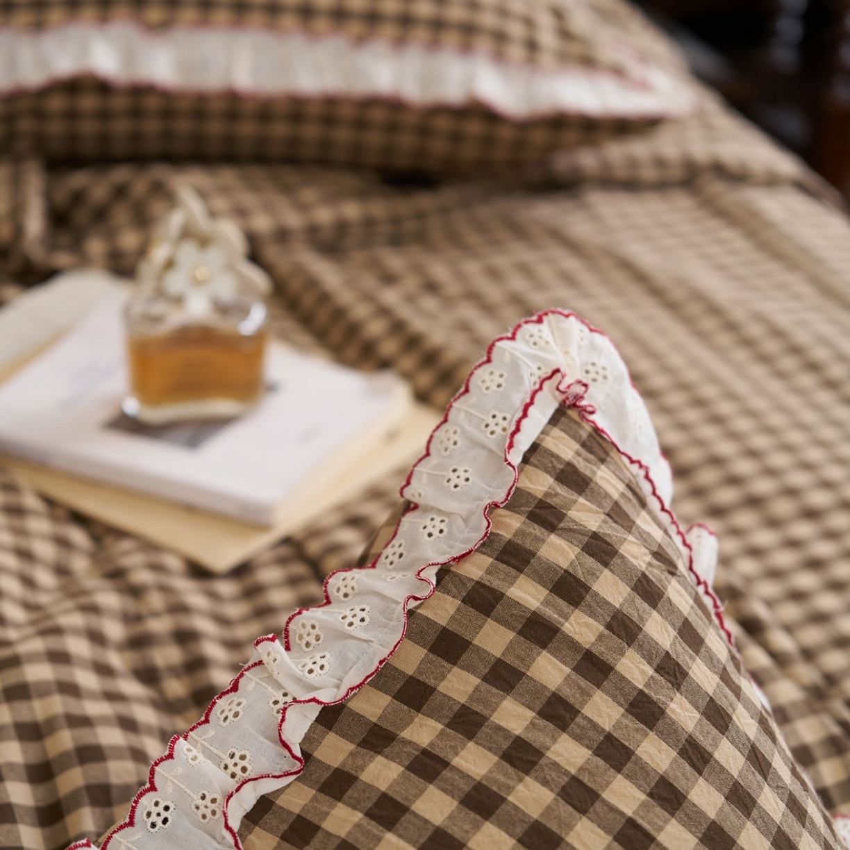 91家纺网 家纺一手货源 找家纺 洋铭区（原狠狠爱） 2026新款色织水洗棉花边夏被 小格子-甜蜜咖