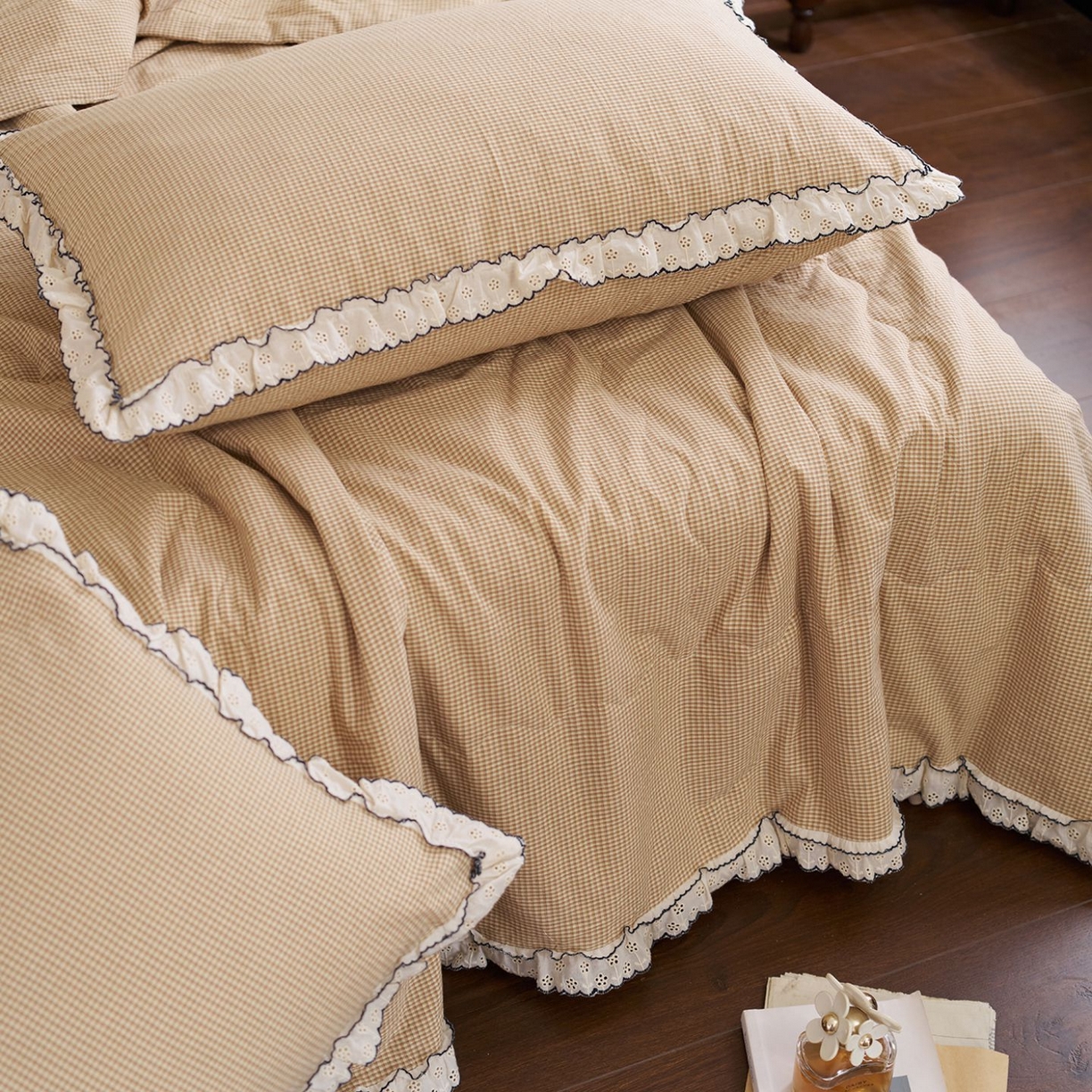 91家纺网 家纺一手货源 找家纺 洋铭区（原狠狠爱） 2026新款色织水洗棉花边夏被 小格子-甜蜜黄