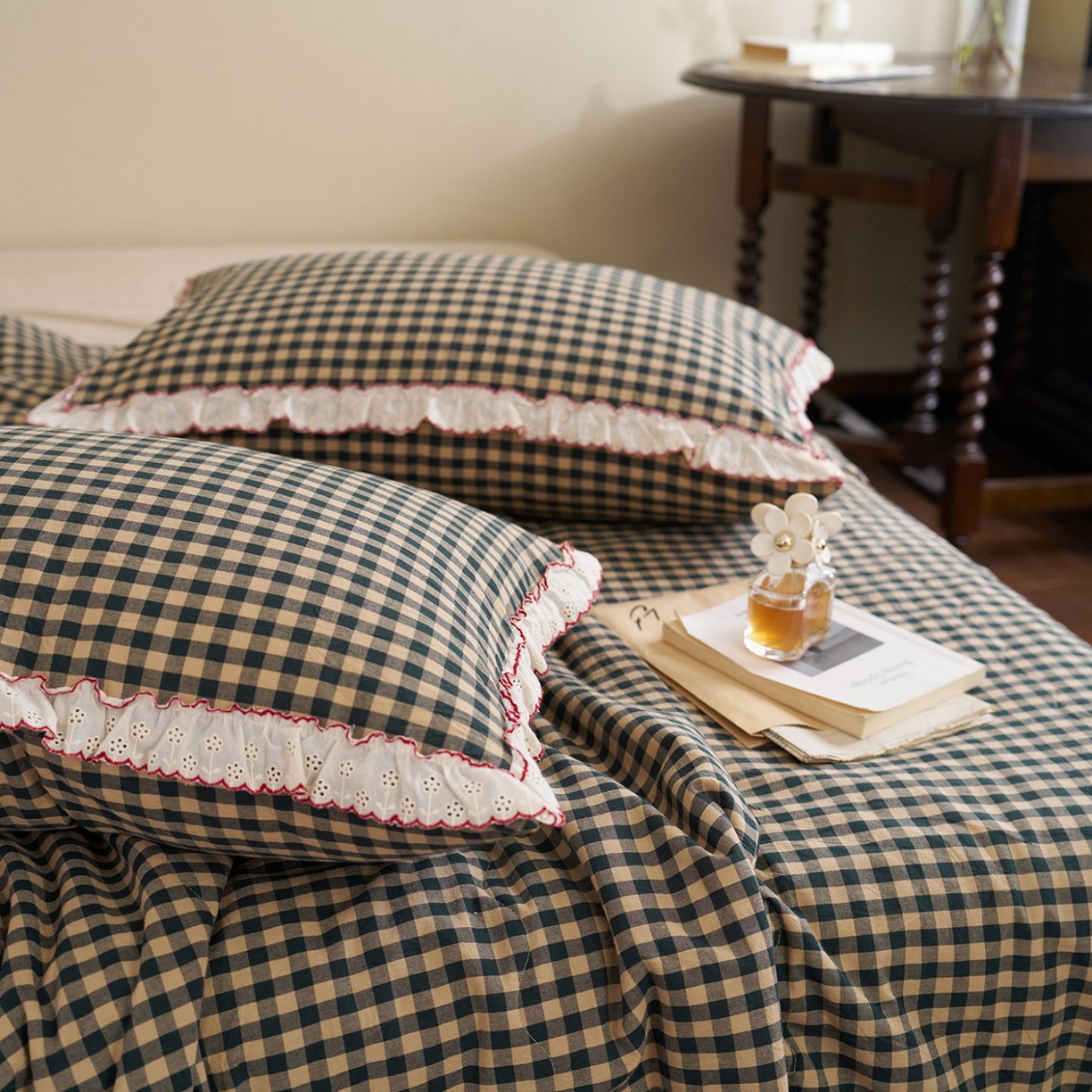 91家纺网 家纺一手货源 找家纺 洋铭区（原狠狠爱） 2026新款色织水洗棉花边夏被 小格子-甜蜜深绿