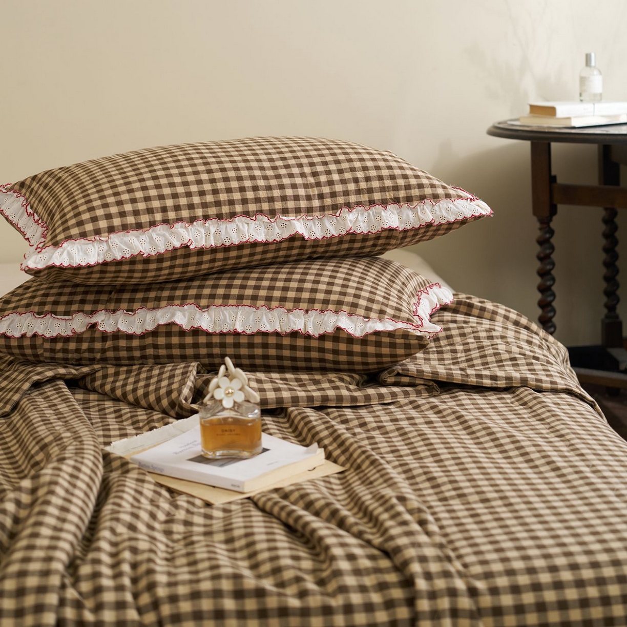 91家纺网 家纺一手货源 找家纺 洋铭区（原狠狠爱） 2026新款色织水洗棉花边夏被 小格子-甜蜜咖