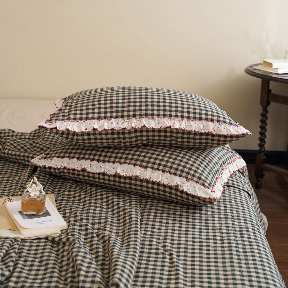 91家纺网 家纺一手货源 找家纺 洋铭区（原狠狠爱） 2026新款色织水洗棉花边夏被 小格子-甜蜜深绿