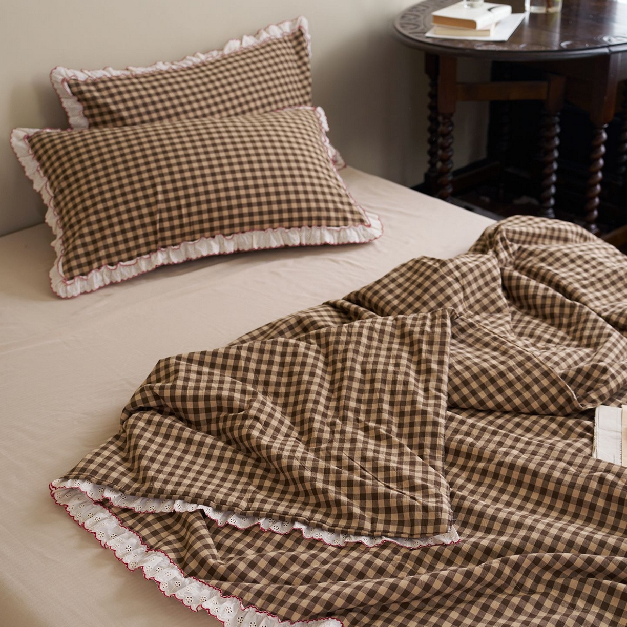 91家纺网 家纺一手货源 找家纺 洋铭区（原狠狠爱） 2026新款色织水洗棉花边夏被 小格子-甜蜜咖