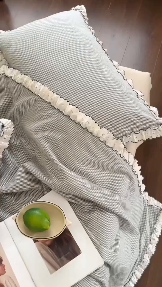 91家纺网 家纺一手货源 找家纺 洋铭区（原狠狠爱） 2026新款色织水洗棉花边夏被 小格子-甜蜜蓝