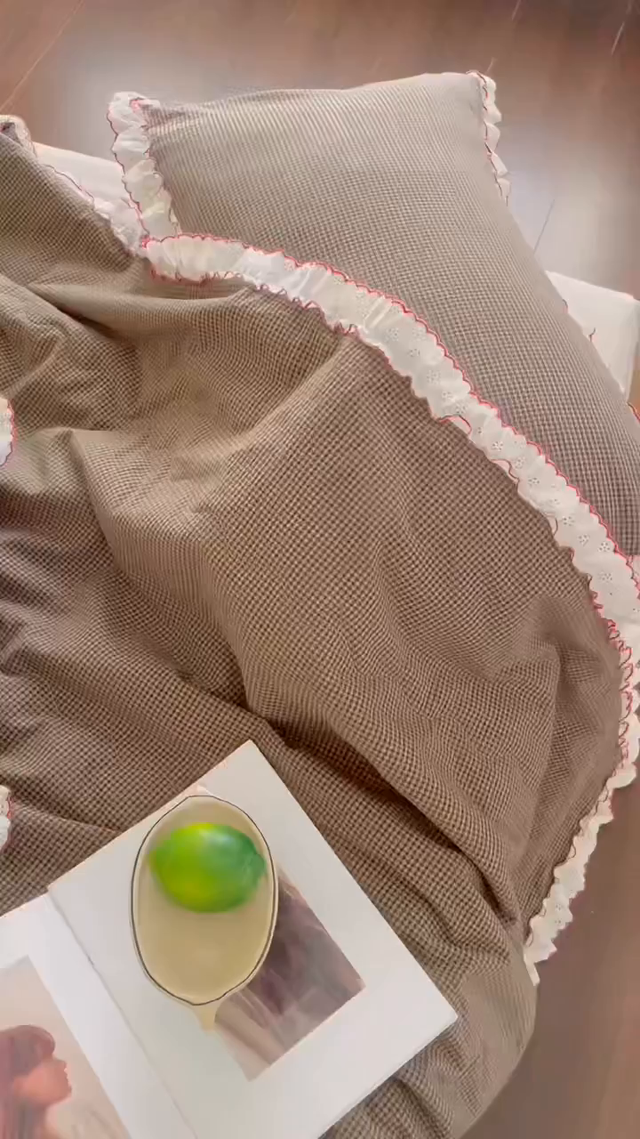 91家纺网 家纺一手货源 找家纺 洋铭区（原狠狠爱） 2026新款色织水洗棉花边夏被 小格子-甜蜜棕