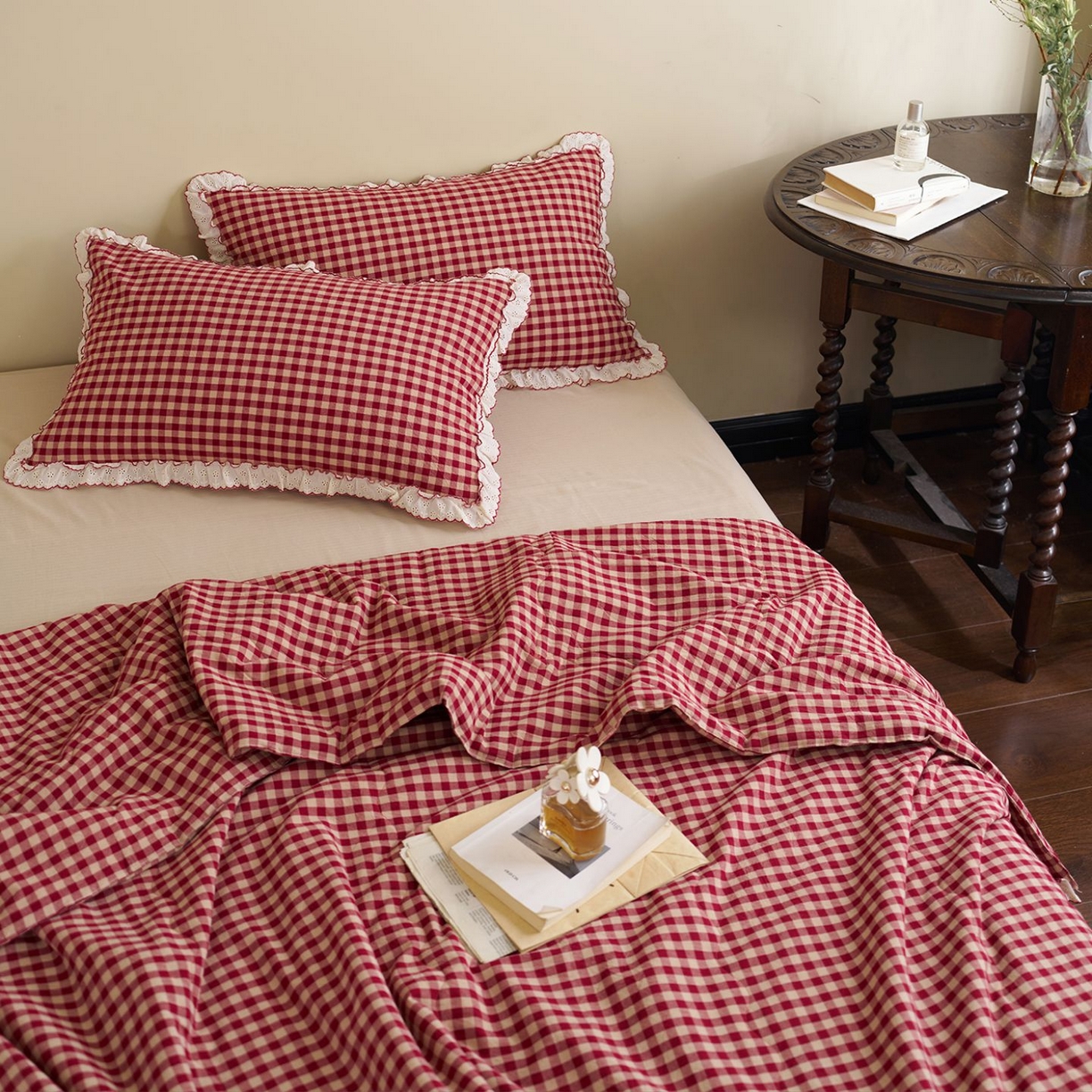 91家纺网 家纺一手货源 找家纺 洋铭区（原狠狠爱） 2026新款色织水洗棉花边夏被 小格子-甜蜜红