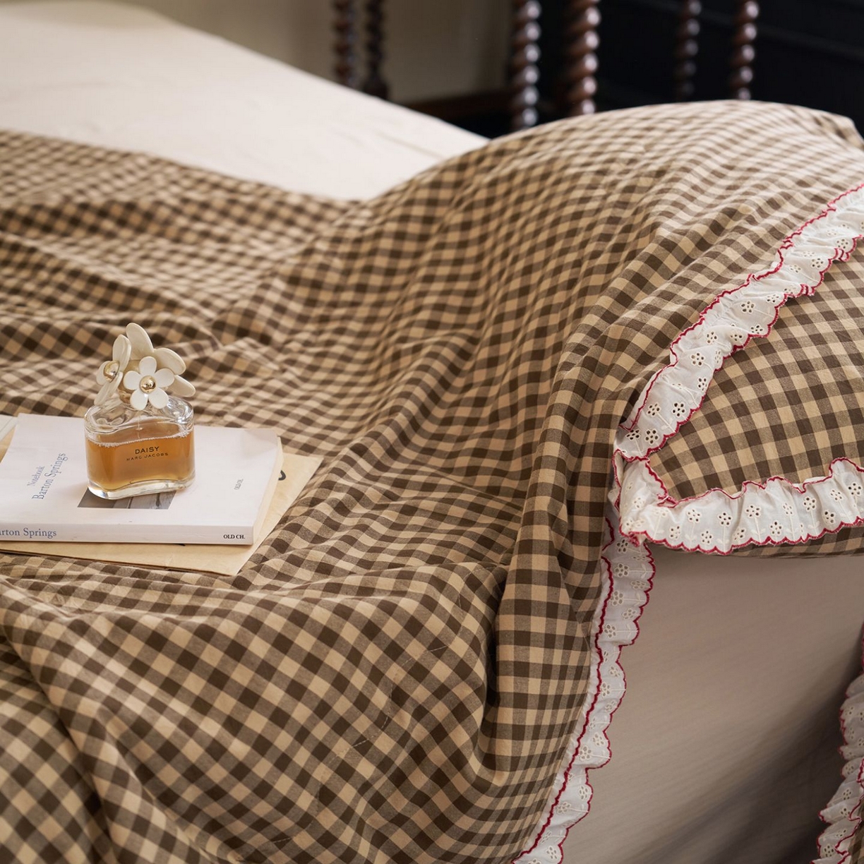 91家纺网 家纺一手货源 找家纺 洋铭区（原狠狠爱） 2026新款色织水洗棉花边夏被 小格子-甜蜜咖