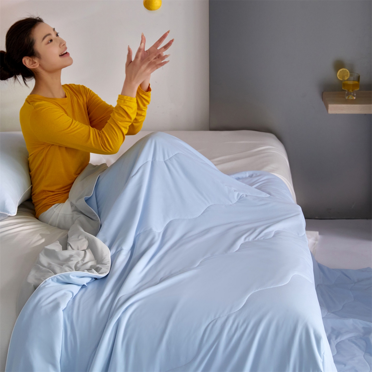 91家纺网 家纺一手货源 找家纺 头等舱 2026新款3.0版凉感A类锦氨（160克）20大豆抗菌夏被（配礼盒）典雅蓝+高级灰