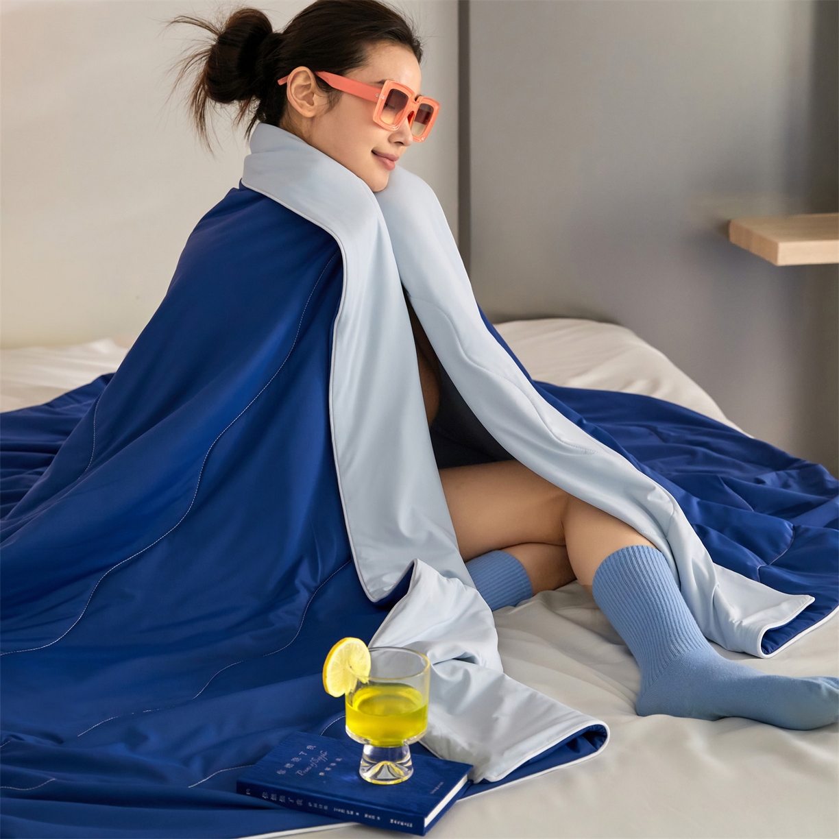 91家纺网 家纺一手货源 找家纺 头等舱 2026新款3.0版凉感A类锦氨（160克）20大豆抗菌夏被（配礼盒）深蓝+浅灰蓝