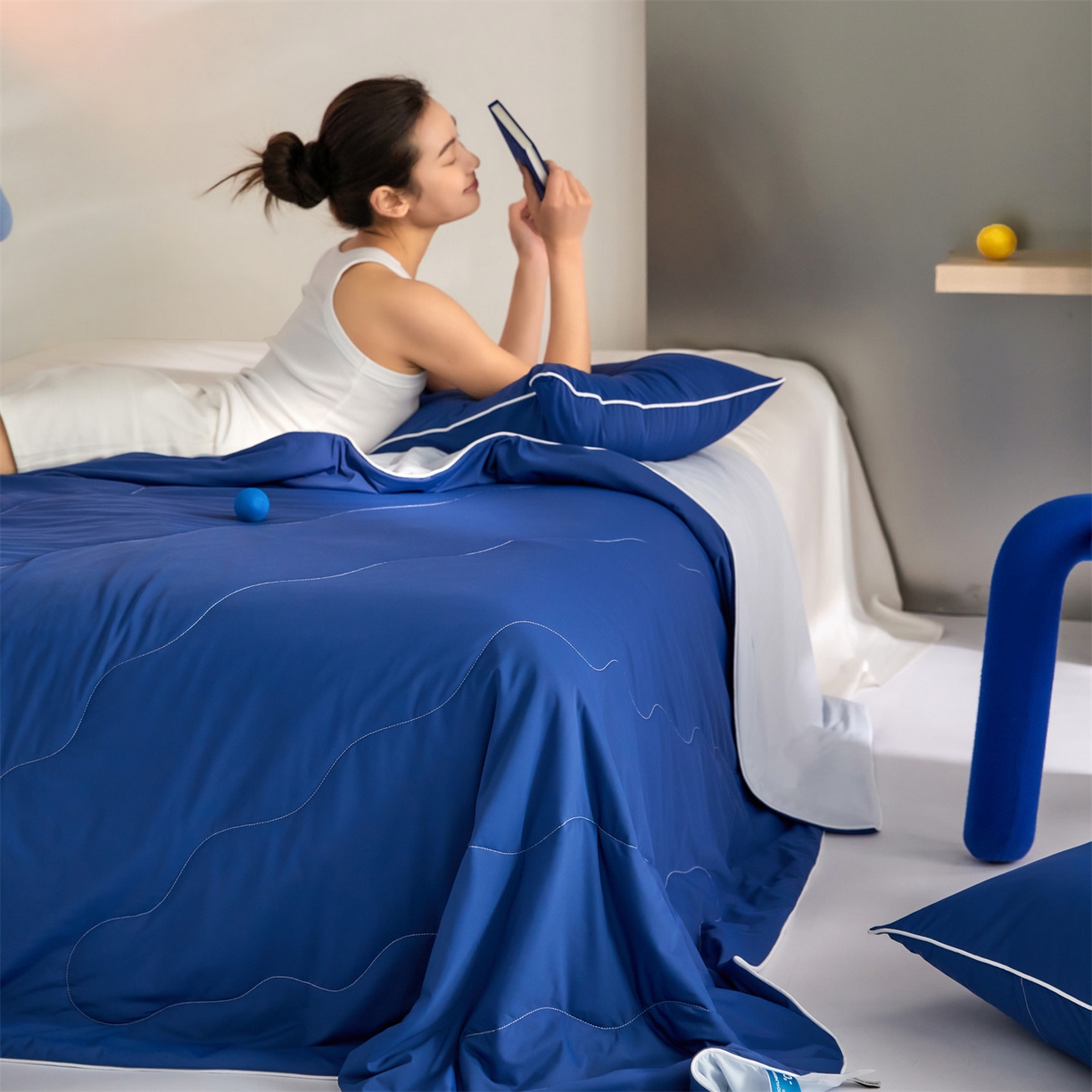 91家纺网 家纺一手货源 找家纺 头等舱 2026新款3.0版凉感A类锦氨（160克）20大豆抗菌夏被（配礼盒）深蓝+浅灰蓝