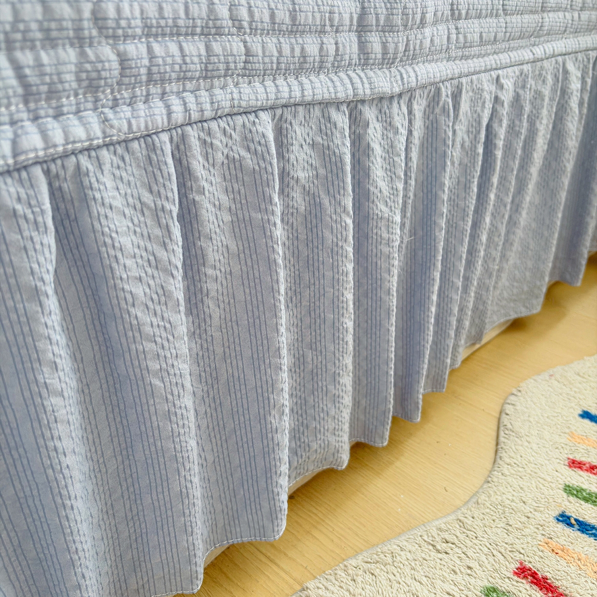 91家纺网 家纺一手货源 找家纺 民新家纺 2026新款泡芙双层纱床盖款四件套 晨光乐园