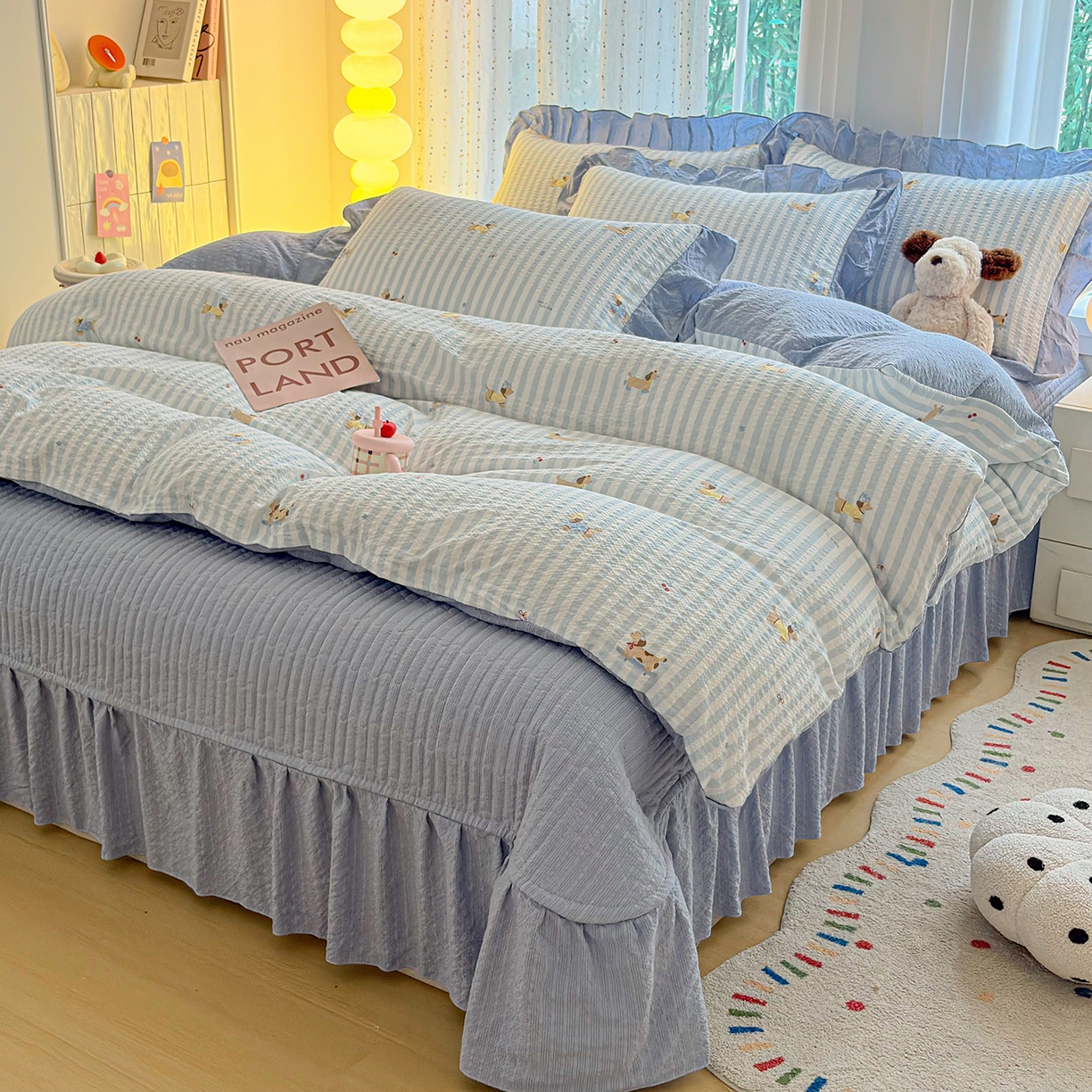 91家纺网 家纺一手货源 找家纺 民新家纺 2026新款泡芙双层纱床盖款四件套 晨光乐园