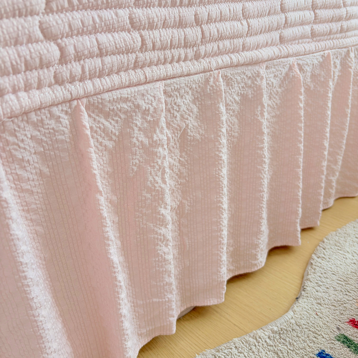 91家纺网 家纺一手货源 找家纺 民新家纺 2026新款泡芙双层纱床盖款四件套 粉雾童话