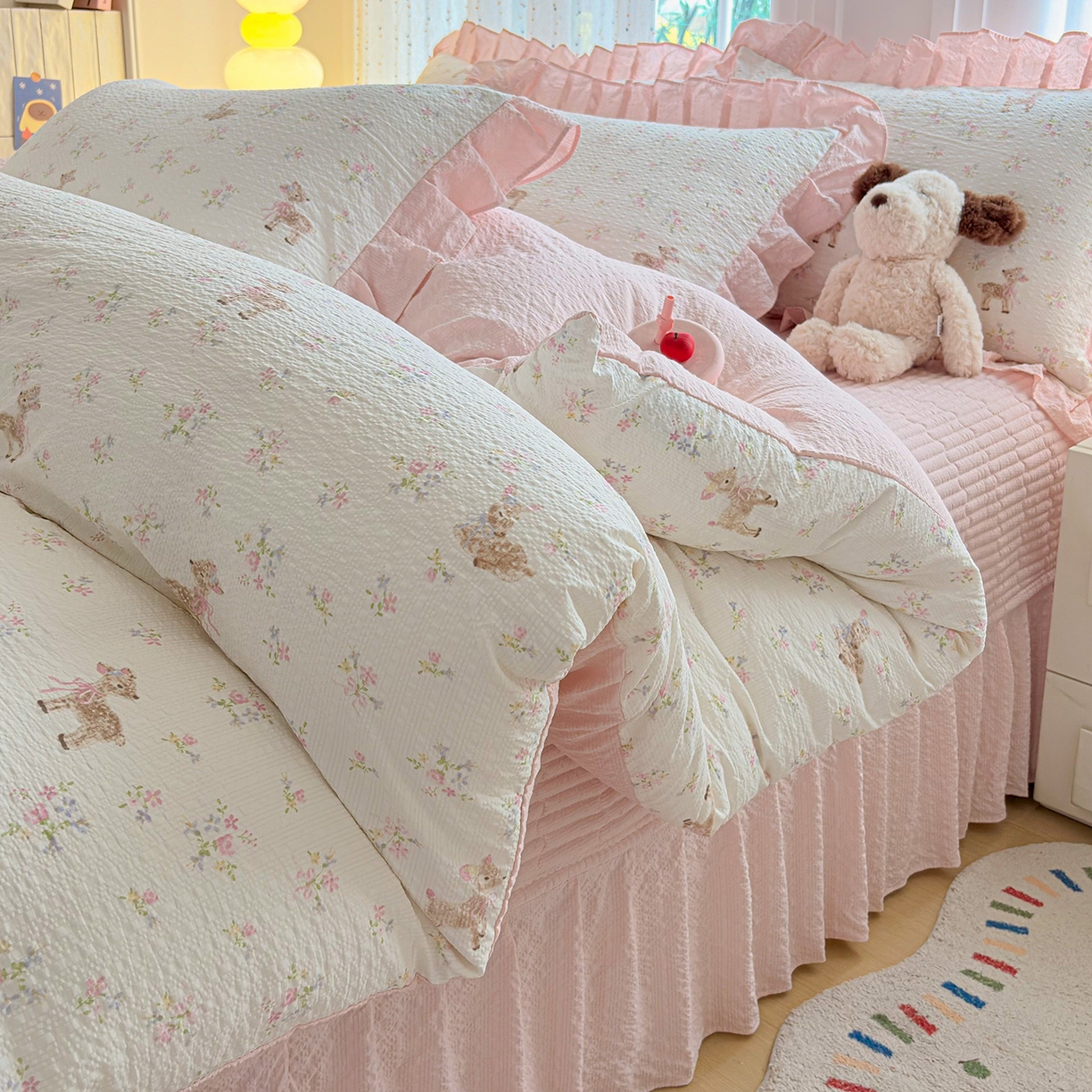 91家纺网 家纺一手货源 找家纺 民新家纺 2026新款泡芙双层纱床盖款四件套 粉雾童话
