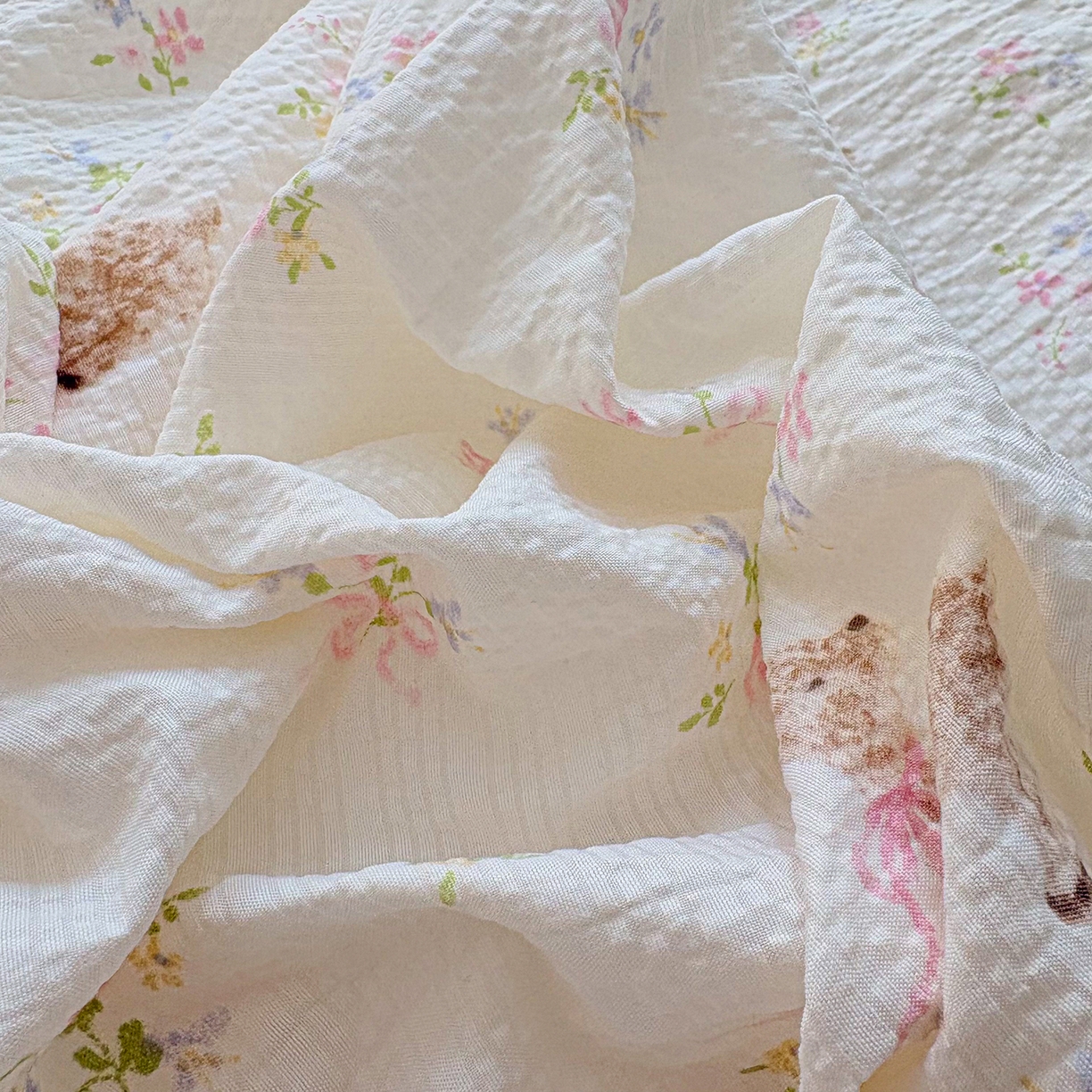 91家纺网 家纺一手货源 找家纺 民新家纺 2026新款泡芙双层纱床盖款四件套 粉雾童话