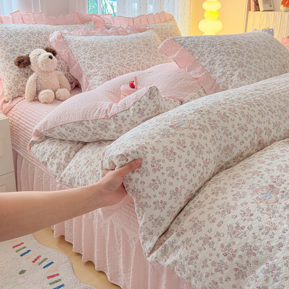 91家纺网 家纺一手货源 找家纺 民新家纺 2026新款泡芙双层纱床盖款四件套 花间密语