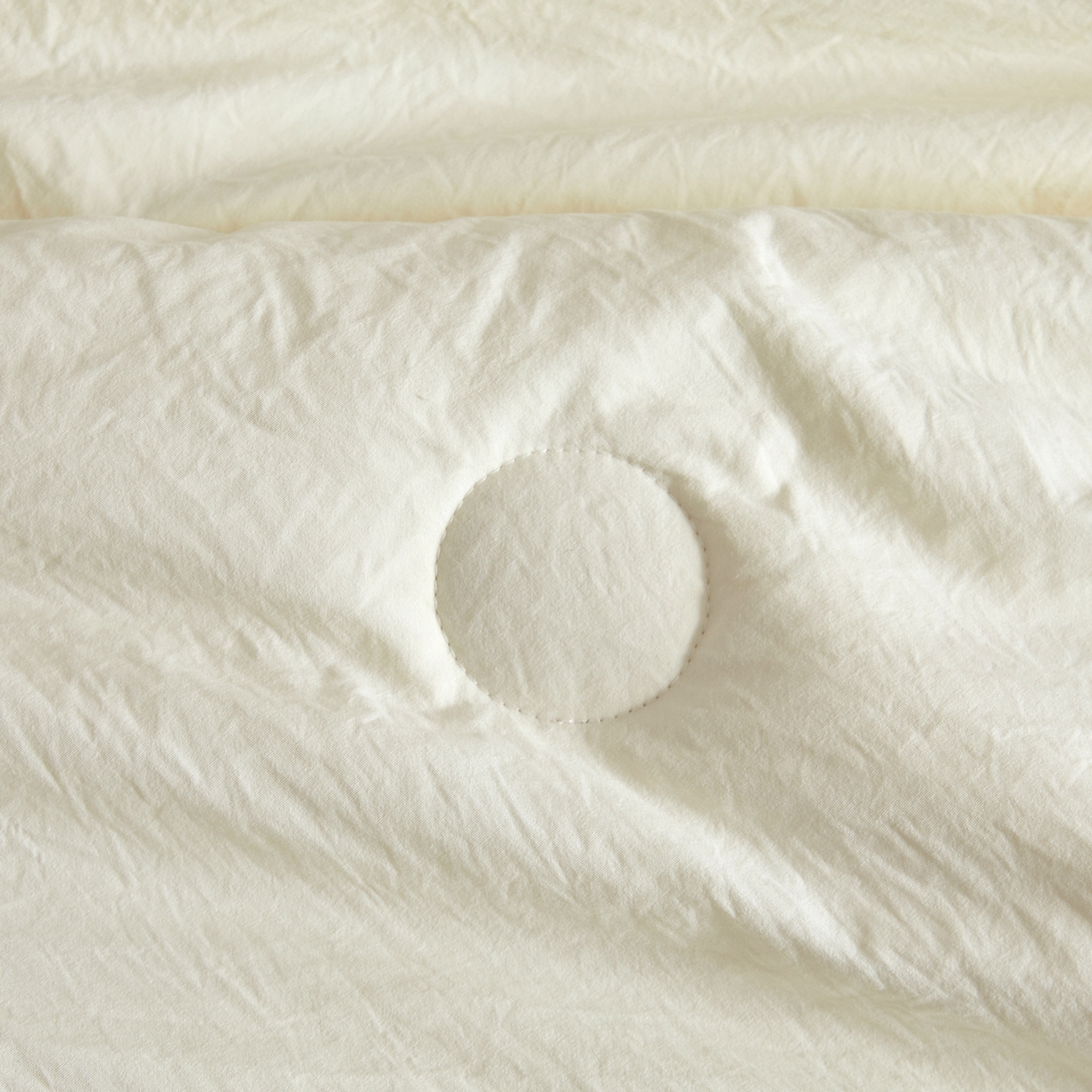 91家纺网 家纺一手货源 找家纺 样样红被业 2026新款水洗棉100%纯棉花夏被 云朵棉-白拼卡其