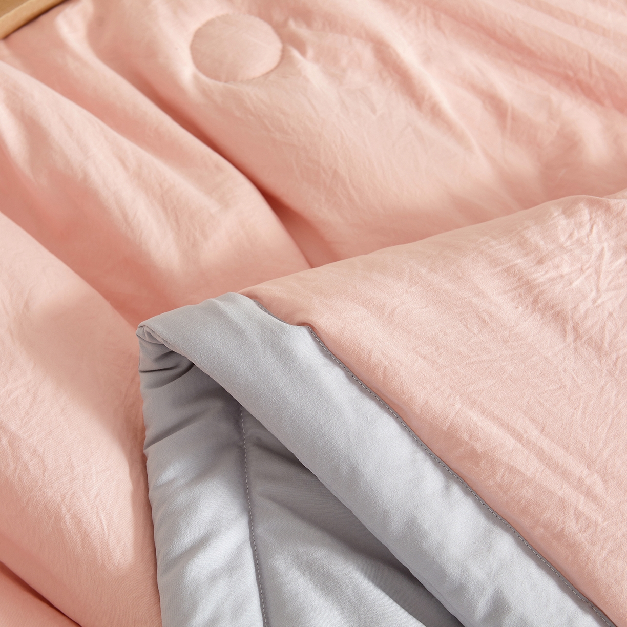 91家纺网 家纺一手货源 找家纺 样样红被业 2026新款水洗棉100%纯棉花夏被 云朵棉-粉拼灰