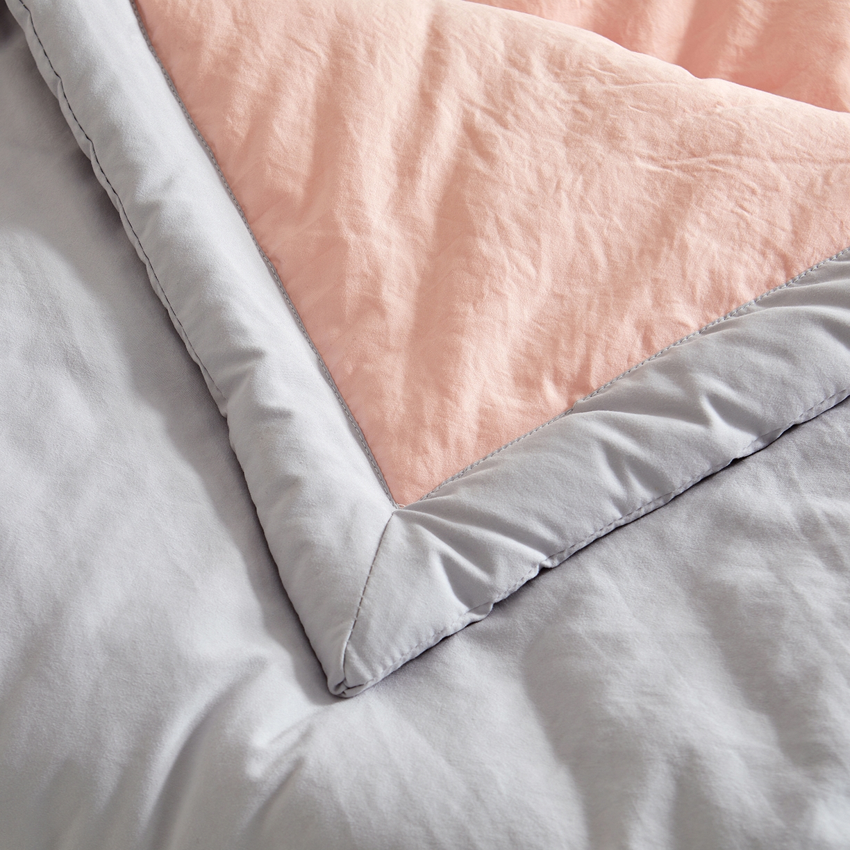 91家纺网 家纺一手货源 找家纺 样样红被业 2026新款水洗棉100%纯棉花夏被 云朵棉-粉拼灰