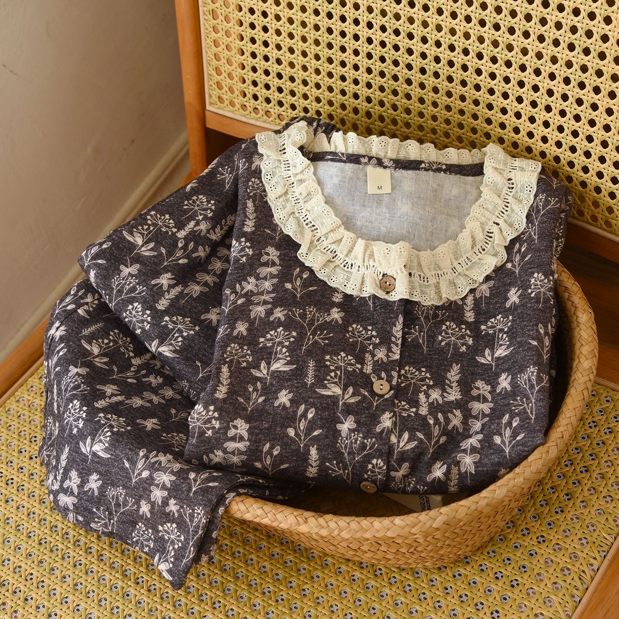 91家纺网 家纺一手货源 找家纺 （总）洛兰沙家居馆 复古印花双层棉纱睡衣女冬款休闲舒适透气宽松长袖家居服套装纯棉