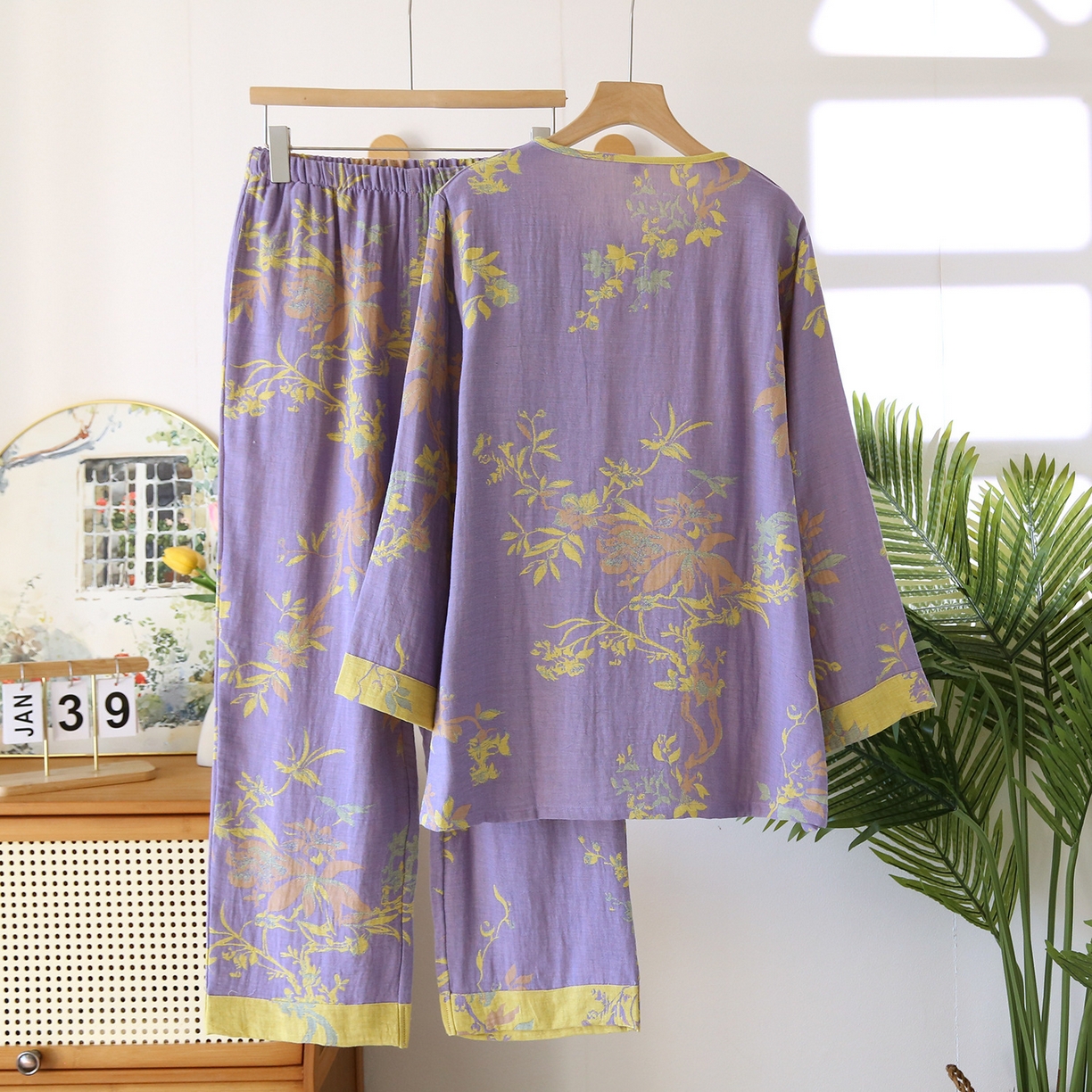 91家纺网 家纺一手货源 找家纺 （总）洛兰沙家居馆 2025新款情侣款全棉双层男女家居服简约睡衣套装长袖长裤格子简约风舒适款