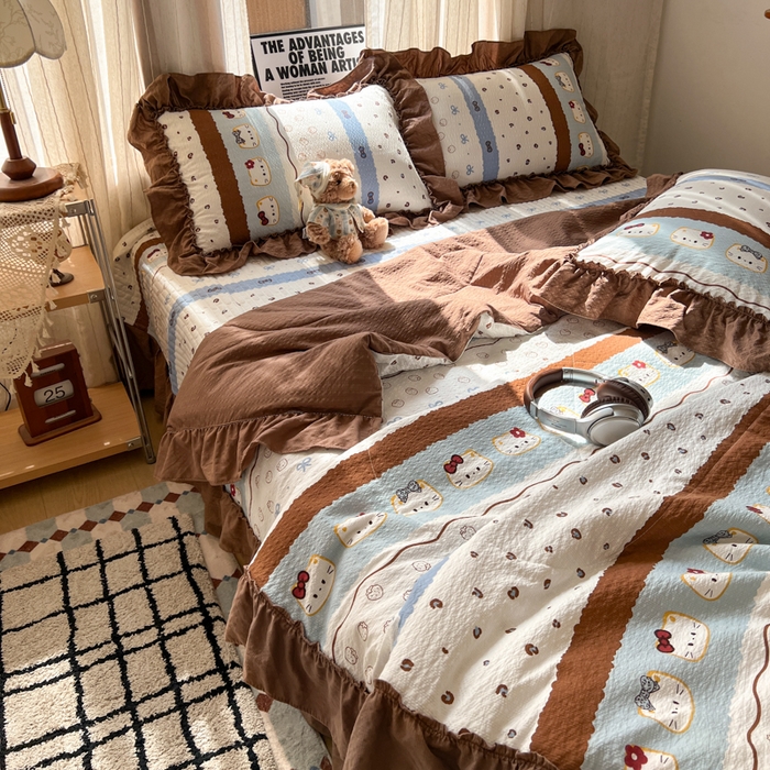 91家纺网 家纺一手货源 找家纺 欧尚 2026新款床盖款花边夏被四件套 KT猫