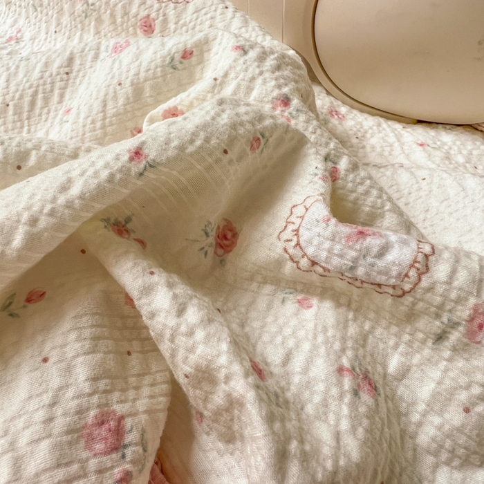 91家纺网 家纺一手货源 找家纺 欧尚 2026新款床盖款花边夏被四件套 春日甜桃心粉