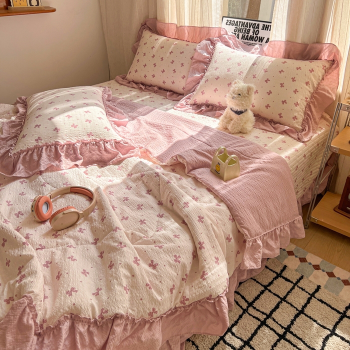 91家纺网 家纺一手货源 找家纺 欧尚 2026新款床盖款花边夏被四件套 粉蝴蝶结
