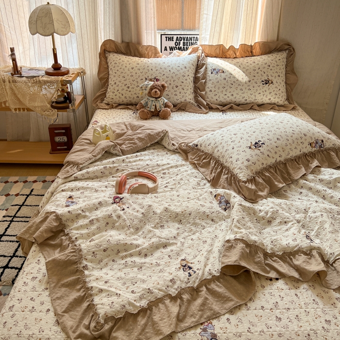 91家纺网 家纺一手货源 找家纺 欧尚 2026新款床盖款花边夏被四件套 花间娃娃