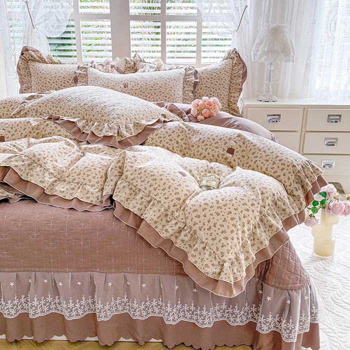 91家纺网 家纺一手货源 找家纺 2026春夏新款ins风小清新AB版法式云朵棉木棉床盖款四件套 奶咖森林