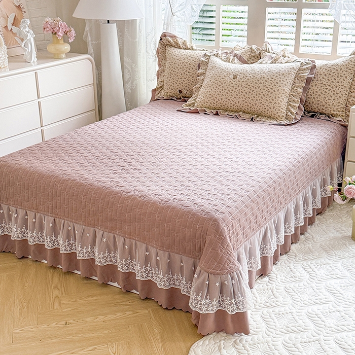 91家纺网 家纺一手货源 找家纺 2026春夏新款ins风小清新AB版法式云朵棉木棉床盖款四件套 奶咖森林