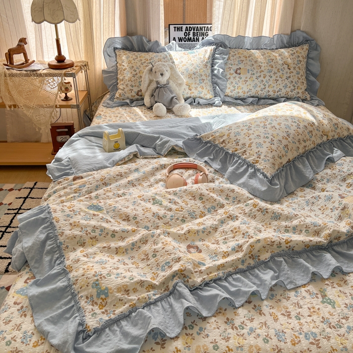 91家纺网 家纺一手货源 找家纺 欧尚 2026新款床盖款花边夏被四件套 花镜人偶黄